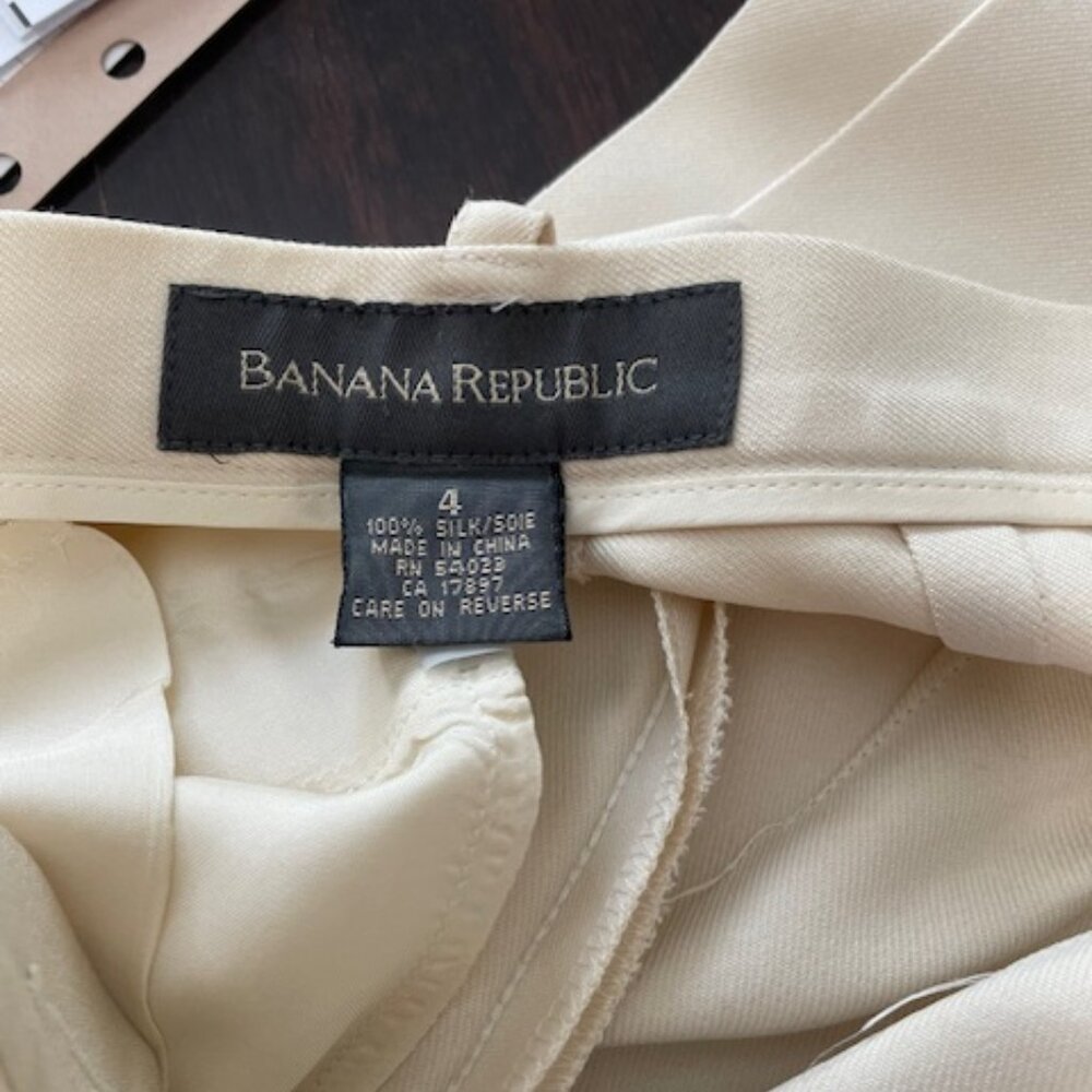 Women's Banana Republic Pants Cream - Picture 2 of 6